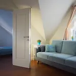 Roomsy アパート *