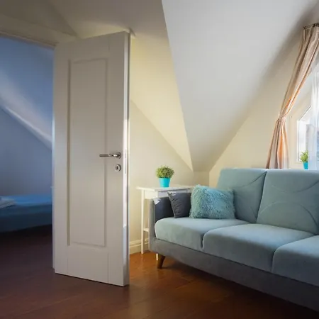 Roomsy Apartment *
