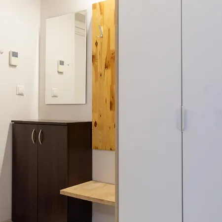 Apartment Roomsy